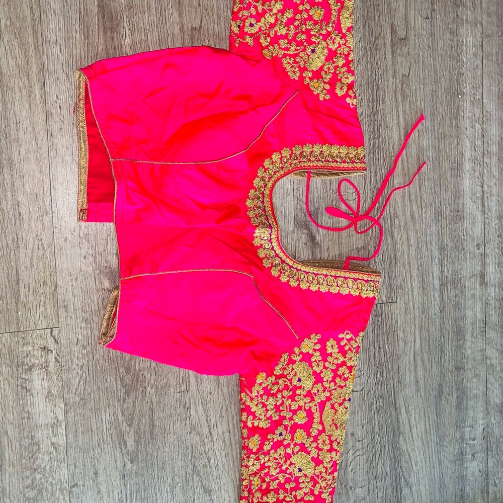 Saree blouse hot pink m with extra margin